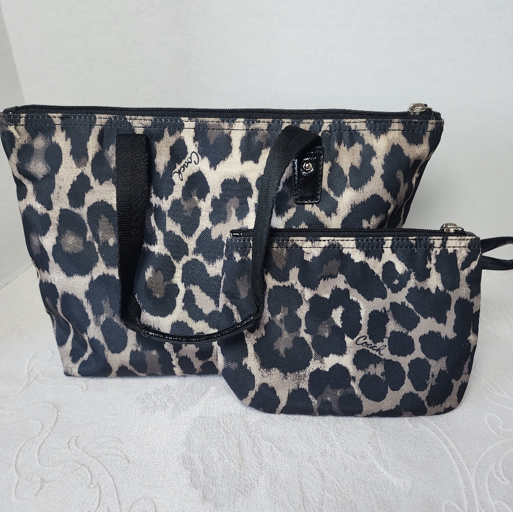 Coach 2FER✨️Coach Small Nylon Tote & Matching Pouch, EUC Like New - Picture 4 of 9
